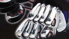 What should a beginner look for when buying a set of clubs?